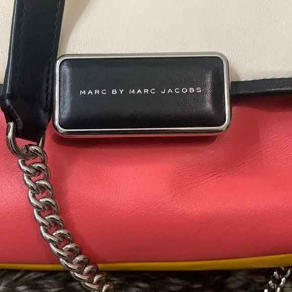 HOST PICK Marc By Marc Jacob’s Color Block 100% Cow Leather Crossbody - Picture 2 of 16